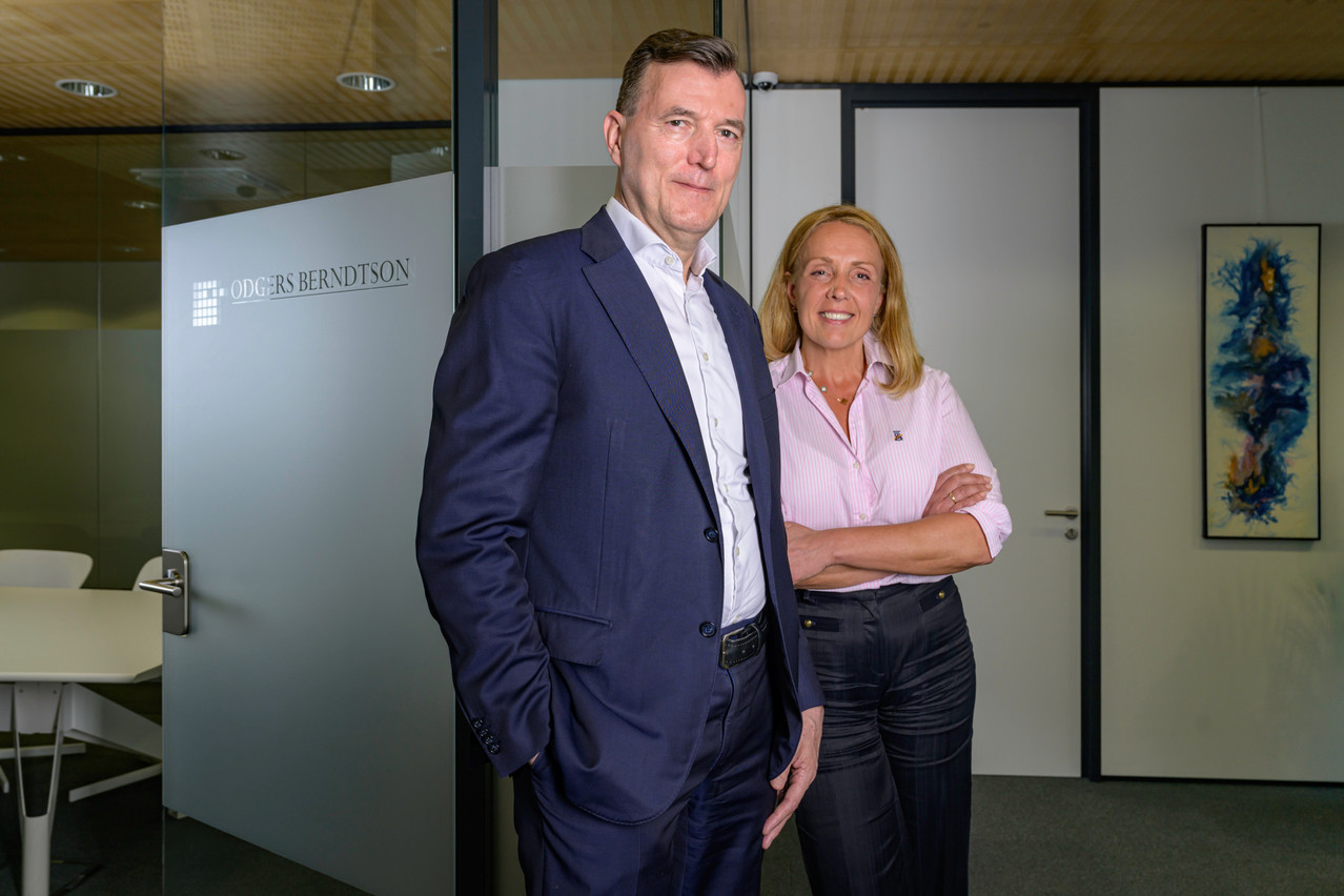 La managing partner et le partner d’Odgers Berndtson, Agnieszka Zajac et Bernhard Dedenbach, estiment qu’il faut même professionnaliser les administrateurs qui représentent les intérêts de l’État.  (Photo: Nader Ghavami)