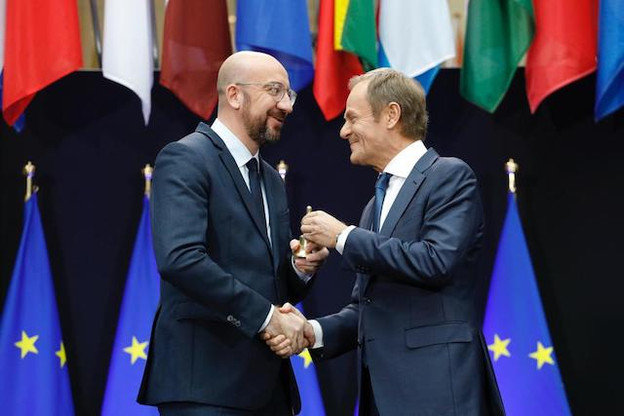 Charles Michel (à gauche) reprend une mission à laquelle Donald Tusk a su donner de l’importance en cinq ans. (Photo: Twitter/Charles Michel)