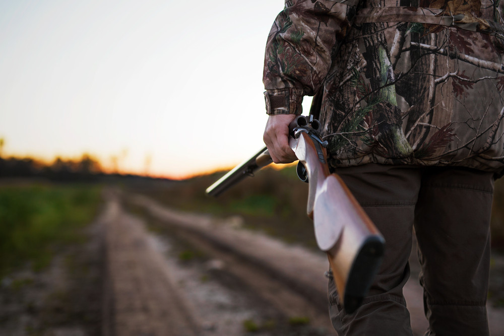 Au Luxembourg, le permis de chasse coûte 230 euros par an (46 euros en France, entre 35 et 112 euros en Allemagne et 223 euros en Belgique) et est délivré par le ministère de l’Environnement, du Climat et du Développement durable. Le pays compte actuellement environ 2.200 chasseurs. (Photo: Shutterstock)