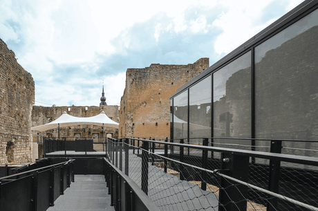De nouvelles infrastructures ont été mises en place dans les ruines du château de Koerich. (Photo: Boshua)