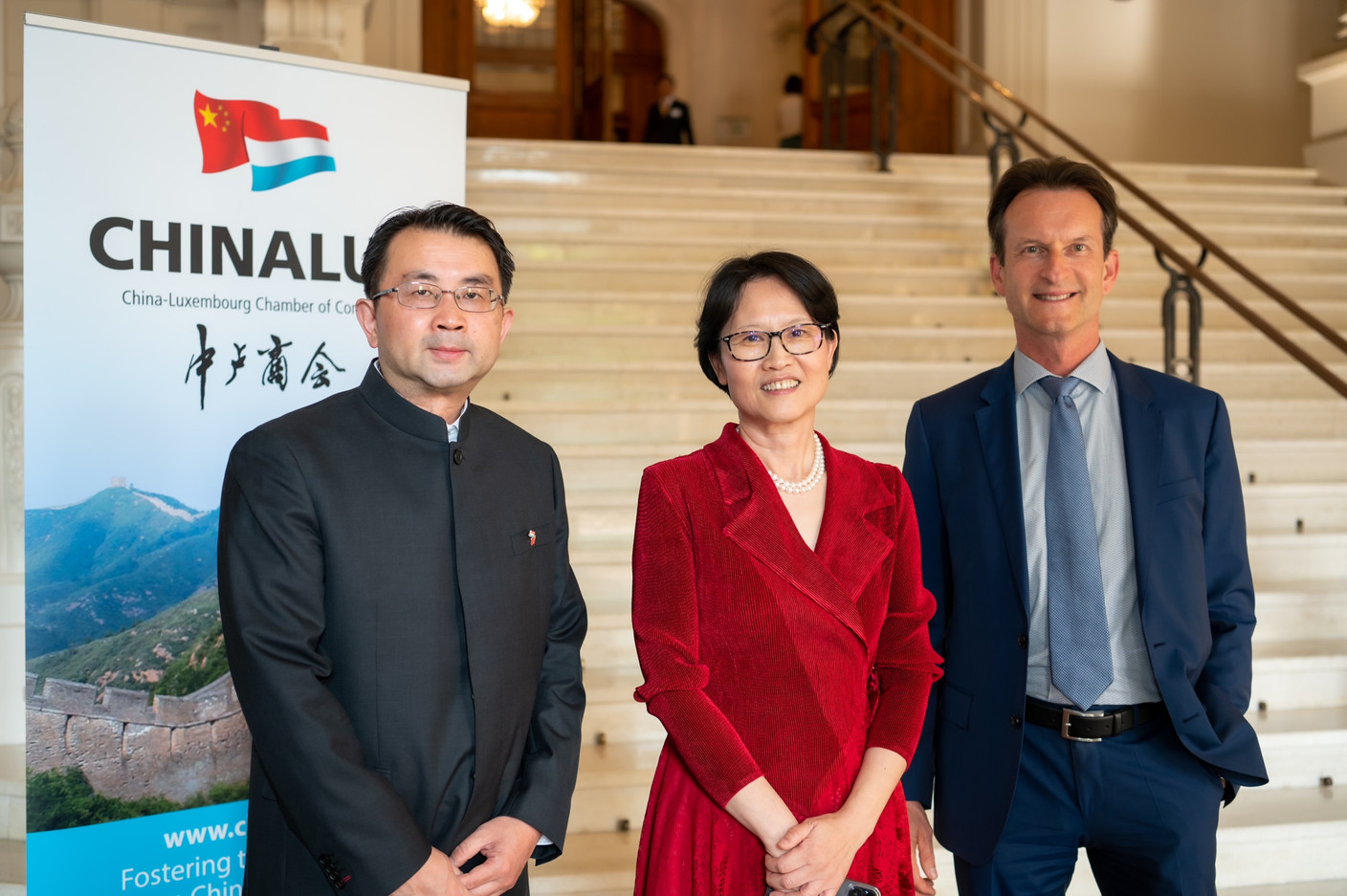 HE Mr. Hua Ning (Chinese Ambassador to Luxembourg), Ms. Xie Zhujun (President of ChinaLux) and Mr. Carlo Thelen (CEO of the Luxembourg Chamber of Commerce). (Photo: ChinaLux)