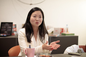 Pour Alice Wang, pour continuer de bien investir dans les marchés chinois, il convient de comprendre l’actuelle politique de  «réallocation» que mène le gouvernement de Beijing. (Photo: Matic Zorman/Maison Moderne)