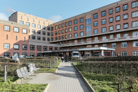 Après les Hôpitaux Robert Schuman (HRS), le CHL a lui aussi décidé de suspendre les visites aux patients à partir de ce jeudi, et ce jusqu’à nouvel ordre. (Photo: Romain Gamba / Maison Moderne)