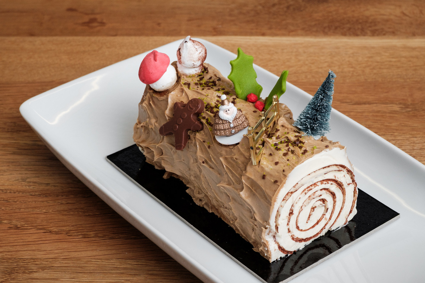With its mocha-flavoured buttercream and classic sponge cake... the Namur log is a true tribute to tradition. (Photo: Patricia Pitsch/Paperjam)