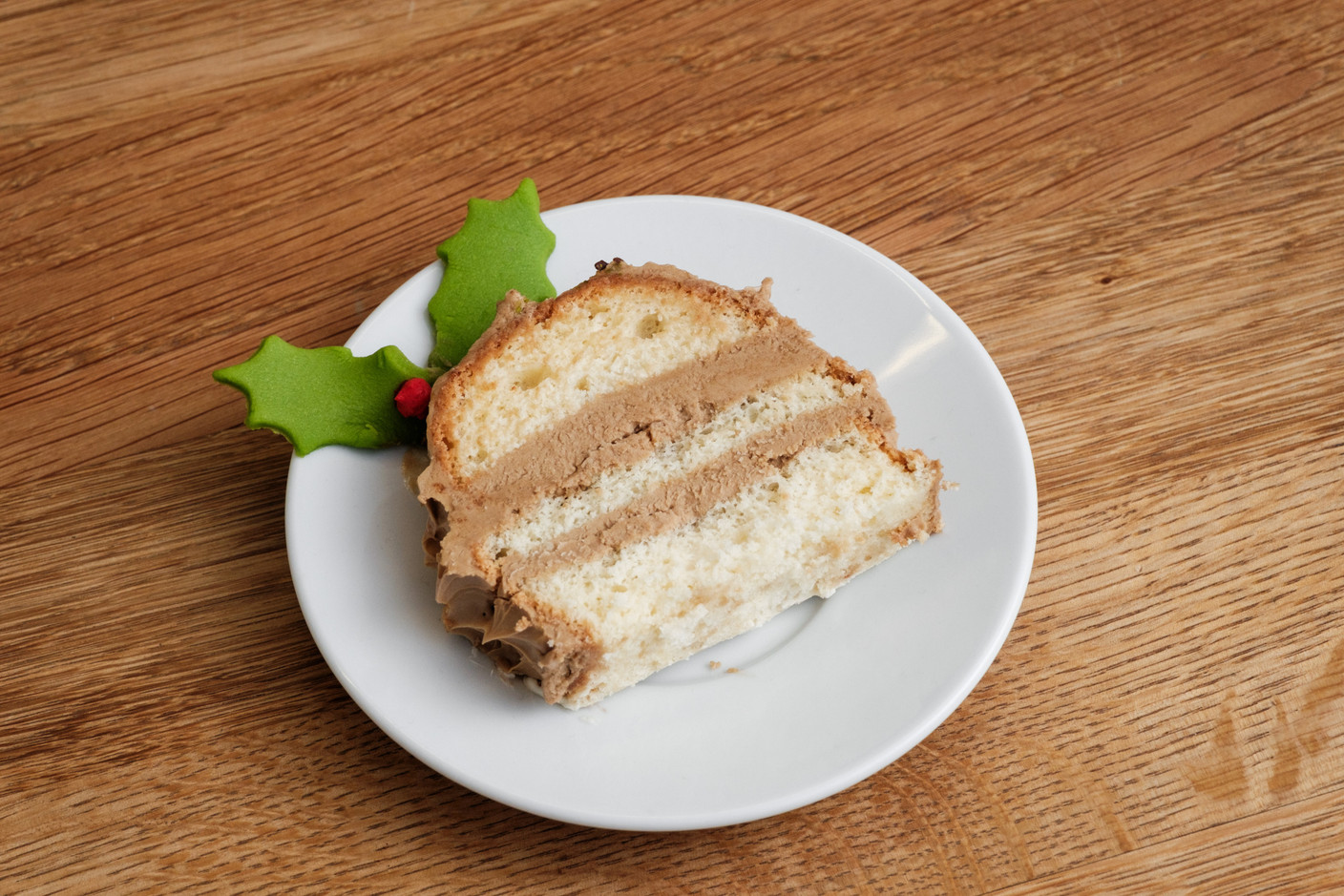 With its mocha-flavoured buttercream and classic sponge cake... the Namur log is a true tribute to tradition. (Photo: Patricia Pitsch/Paperjam)