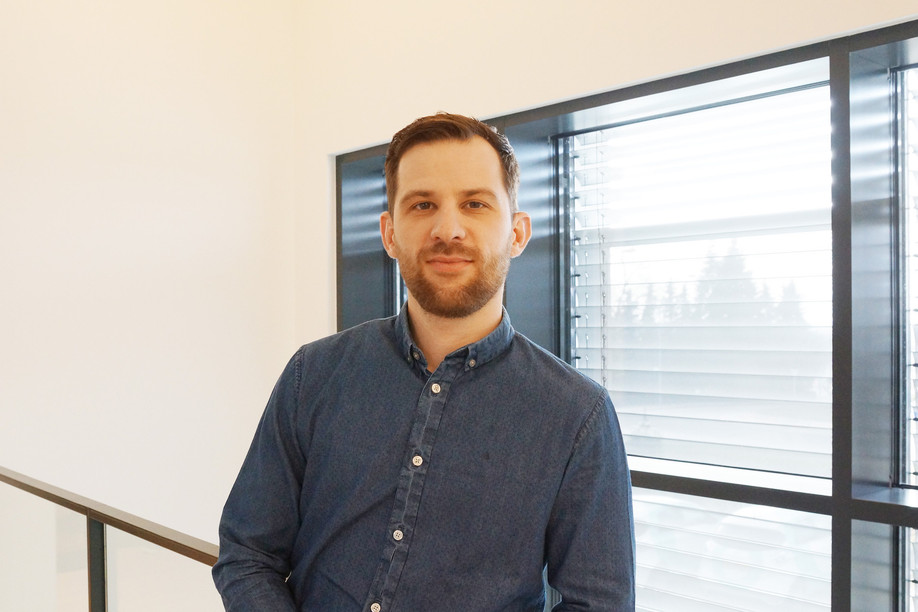 Christopher Crumbach                                Betic