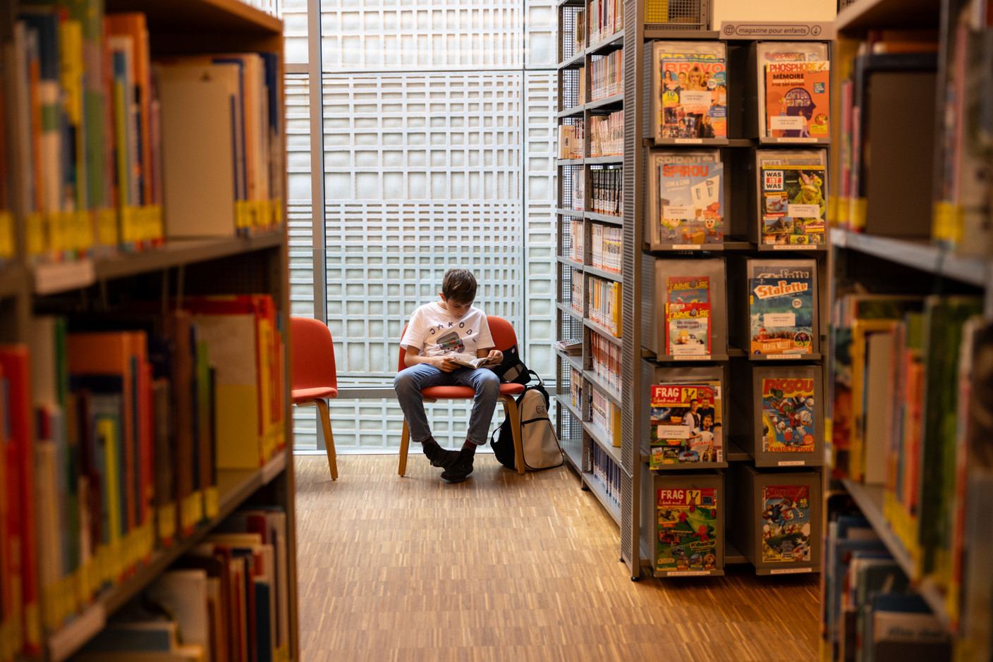 The Lëtzebuerg City Library is a cosy, peaceful spot with natural light and a welcoming atmosphere. Photo: Eva Krins/Archives