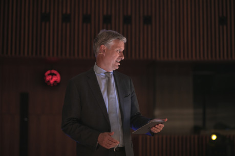 Sur la scène du TNT Symposium, Peter Sondergaard a exhorté les dirigeants d’entreprises, qu’elles soient technologiques ou pas, à en faire davantage et plus vite face à l’accélération digitale. (Photo: Matic Zorman)