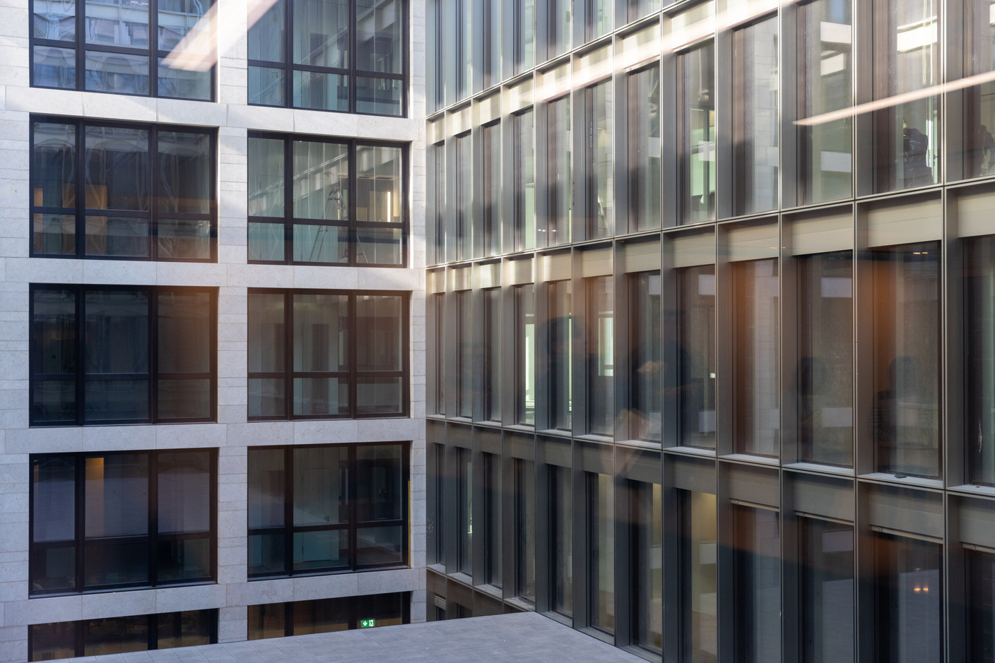 Les façades sont largement vitrées. (Photo: Romain Gamba/Maison Moderne)