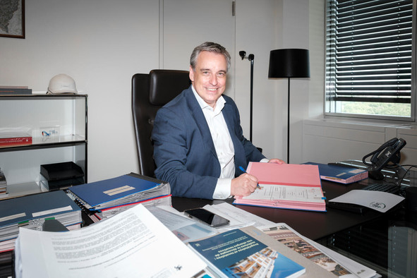 Claude Meisch veut transformer le mauvais bilan de l’étude Pisa en nouvelle feuille de route pour l’école luxembourgeoise. Face au recul des performances, le ministre cible les smartphones et appelle les parents à prendre leurs responsabilités. (Photo: Jan Hanrion/Paperjam)