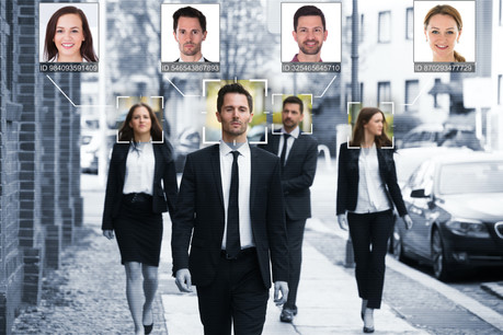 Aux dernières nouvelles, Clearview préparait une application de reconnaissance faciale destinée non plus aux services de sécurité dans le cadre de leurs enquêtes, mais au grand public. (Photo: Shutterstock)