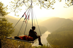 Sur votre portaledge, vous vivrez une nuit qui risque de rester longtemps dans votre mémoire.  ((Photo: cloefhaenger.com))