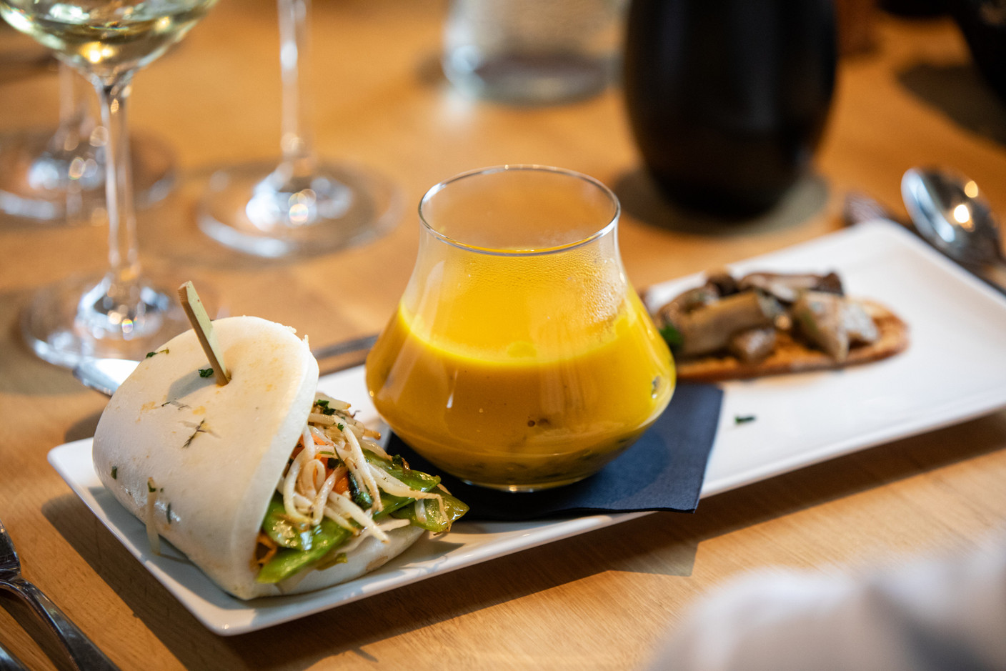 The Paperjam+Delano Business Club held a carrousel lunch at the Brasserie de l’Écurie on 10 November 2023. Members exchanged seats after every course, allowing people to maximise their networking opportunities. Photo: Eva Krins / Maison Moderne