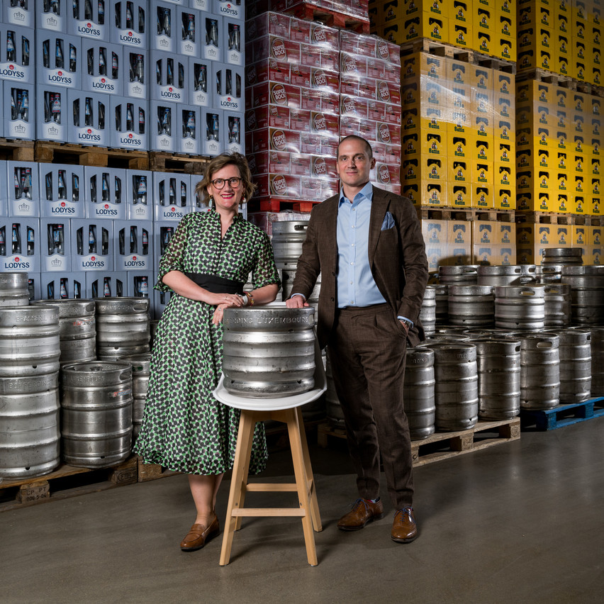 Isabelle et Mathias Lentz, 42 et 40 ans, sont la dixième génération à la tête de la Brasserie Nationale. (Photo: Nader Ghavami/Maison Moderne)