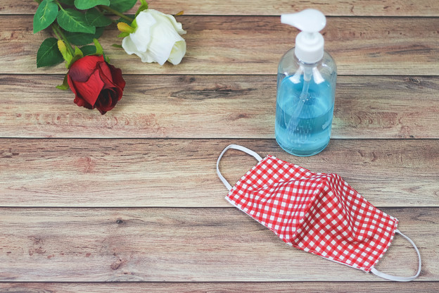 Malgré la crise sanitaire, les rencontres restent possibles, mais clairement, elles sont plus contraignantes. (Photo: Shutterstock)