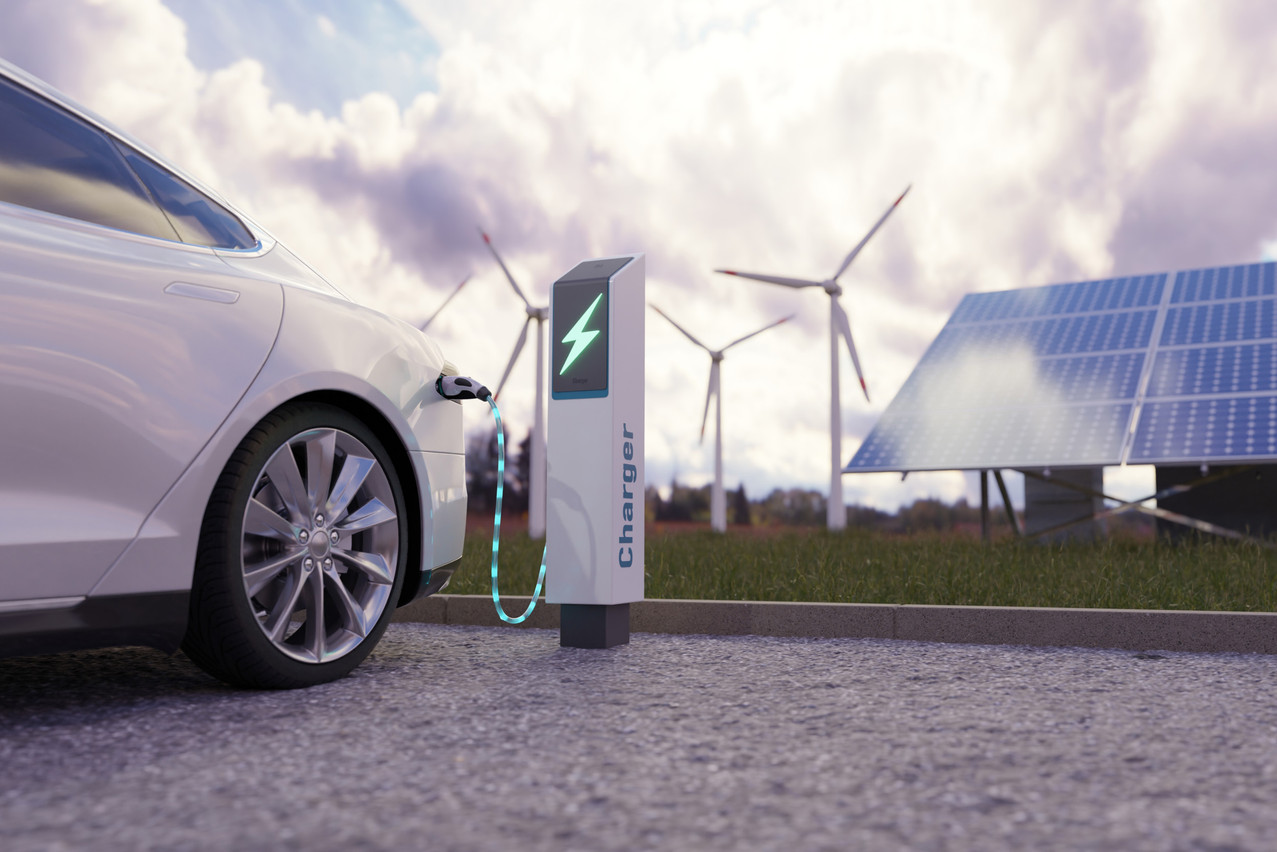 Des centaines de bornes de recharge pour voitures électriques ont pu être installées au Luxembourg grâce au Plan pour la reprise et la résilience mis en place par la Commission européenne. (Photo: Shutterstock)