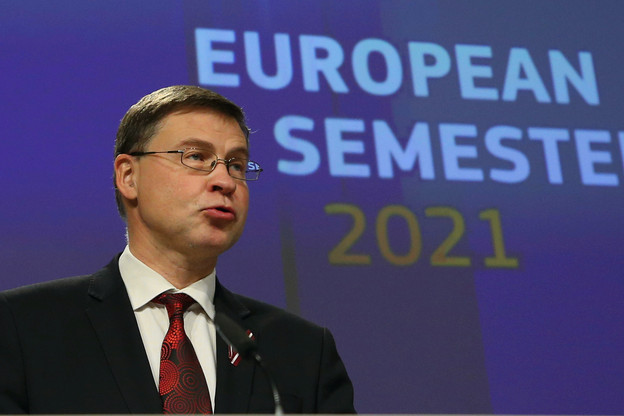 Valdis Dombrovskis appelle à un dosage équilibré des dépenses pour assurer la reprise sans déséquilibrer les finances publiques. (Photo: Shutterstock)