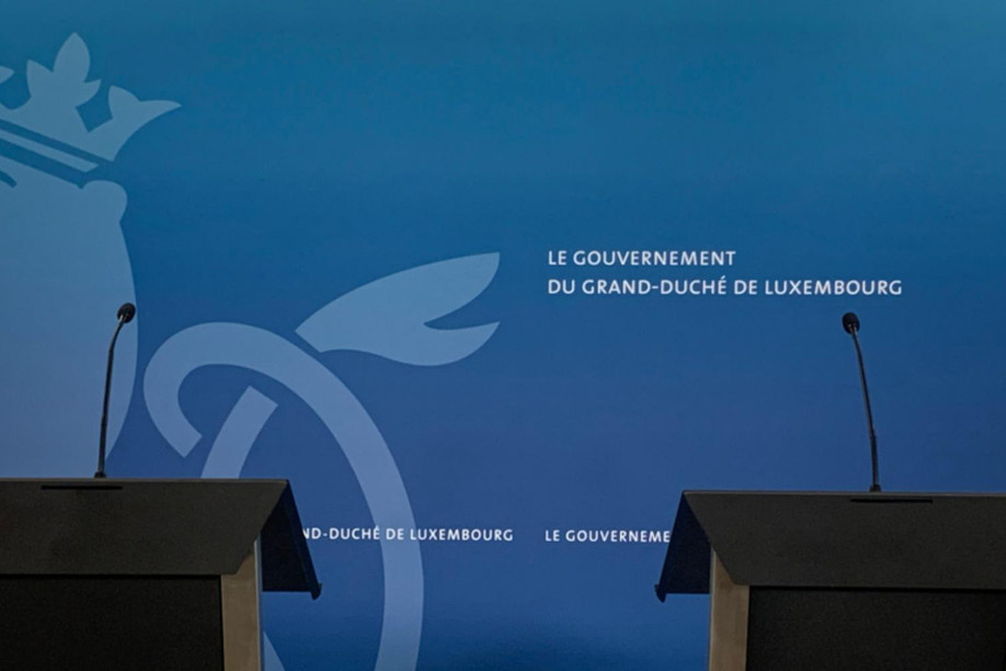How are the electronic communications of government members and senior officials protected? A question no one wants to answer, even if transparency is a cornerstone of national strategies on these issues. (Photo: Twitter account of Xavier Bettel)