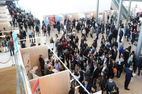 Selon les premiers chiffres, la moyenne du nombre de candidats accueillis par stand est de plus de 300. (Photo: Moovijob)