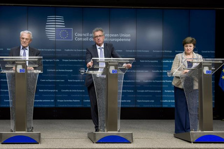 Jean Arthuis, eurodéputé et président de la commission des budgets du Parlement européen, Pierre Gramegna, ministre des Finances du Luxembourg, et Kristalina Georgieva, vice-présidente de la Commission européenne. (Photo: Conseil européen)