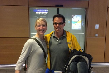 Katharina et son compagnon Normen ont eu droit à un accueil VIP en tant que 2.000.000e voyageur de l'année. (Photo: Lux-Airport)