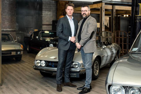 Tim Pittevils, general manager d’atHomeGroup, et Didier Goffinet, président honoraire de Luxauto.lu (Photo: atHomeGroup)