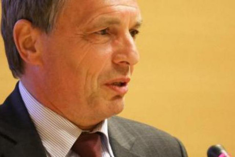 Jeannot Krecké, ministre de l'Économie et du Commerce extérieur, a présenté BEE SECURE. (Photo: Etienne Delorme/archives)