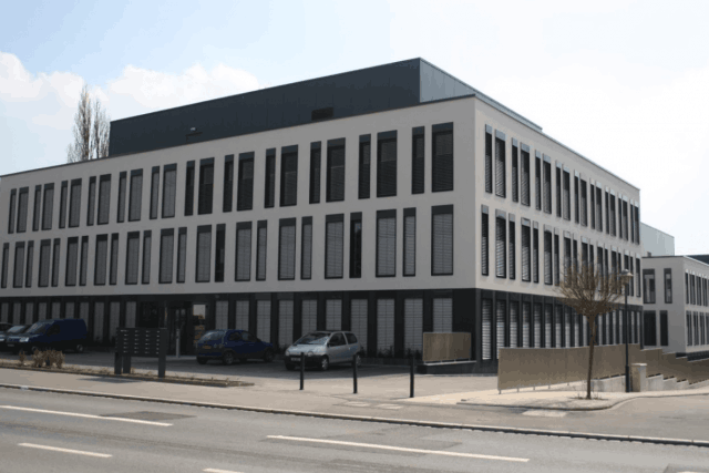 BPI Real Estate Luxembourg a développé en 2010 sur le terrain voisin le premier Immeuble HQE (haute-qualité environnementale) à Luxembourg. (Photo: Google maps)