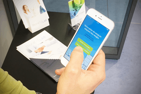 Les prises de sang à domiciles ont ainsi été développées en collaboration avec Picken Doheem – BioneXt Lab. Les utilisateurs peuvent réserver une prise de sang à l’adresse de leur choix sans quitter l’interface Doctena. (Photo: BionextLab/Archives)