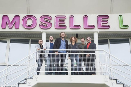 De g. à d.: B. Gasnier, directeur web (Vous), D. Solito, directeur associé (Vous), A. Hesse, directeur associé (Vous), S. Maldera, directrice générale (Euro Moselle Loisirs), F. Leclerc, directeur (Vous), F. Cuffaro, responsable marketing (Euro Moselle Loisirs) (Photo: Vous)