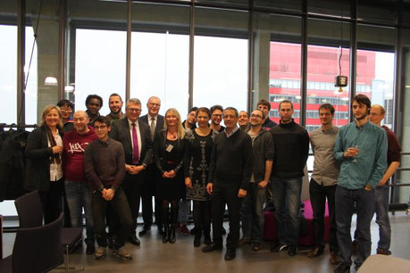 Nicolas Schmit, ministre du Travail, de l’Emploi et de l’Économie sociale et solidaire, avec la première promotion de l'école WebForce3. (Photo: MTEESS)