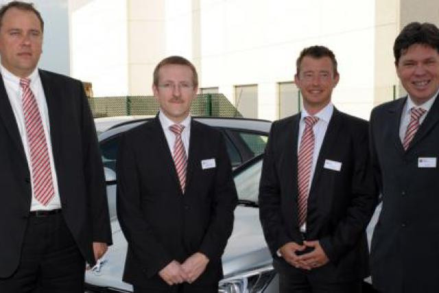 Paul Trierweiler, sales manager, Dominique Roger, country manager, Gerrit Canipel, sales manager et Luc Berhin, sales director (Photo : ALD Automotive)