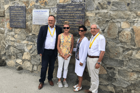 Romain Schneider (ministre des Sports), Fabienne Gaul, Josée Gaul et Petz Lahure (président de l'Association luxembourgeoise de la presse sportive). (Photo: MSP)