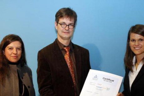 Stefan Zerwes (ESCEM/TÜV Rheinland), Christine Girodie (TÜV Rheinland/France) et Sina Welz (LuxairTours) (Photo : LuxairTours)