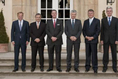 Arthur de Bok, Jeannot Krecké, Rich Kramer, Claude Wiseler, Nicolas Schmit, Jean-Claude Kihn (Photo: Goodyear)