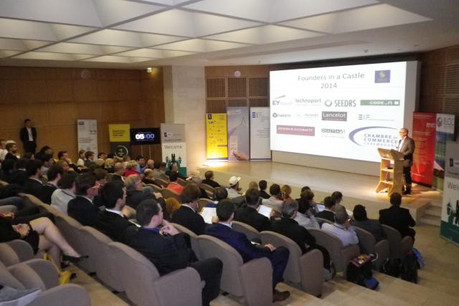 During the process, each team of candidates was granted a strictly timed five minutes to pitch their business venture. (Photo: Marks & Clerk)