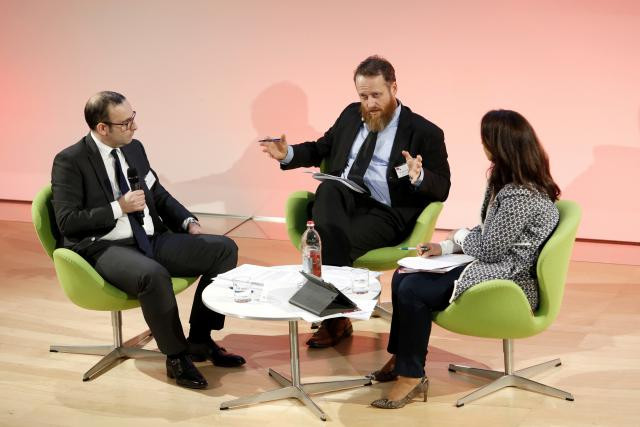 David Demulier, Dr Mohammed Kroessin (Islamic Relief Worldwide) et Fadoua Boudiba (Triodos). (Photo: ADA / Olivier Minaire)