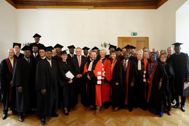 12 nationalités différentes étaient représentées par les 17 doctorants-managers. (Photo: Business Science Institute)