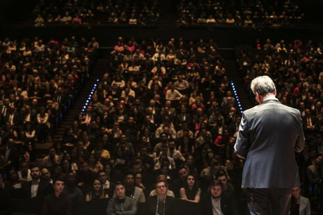 Quelque 600 lauréats ont été honorés en présence des ministres Claude Meisch et Dan Kersch. (Photo: Chambre de Commerce Luxembourg)