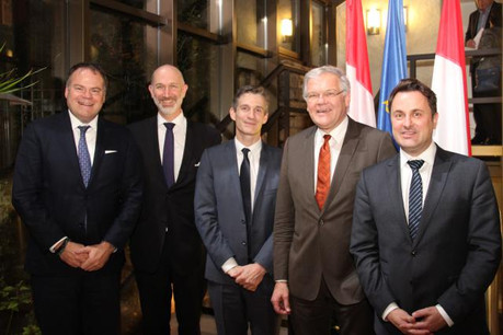 De gauche à droite: Gérard Hoffmann, Jean-François Willame, Guillaume Boutin, Stefaan De Clerck, Xavier Bettel (Photo: Proximus)