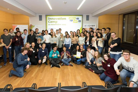 Lors de la remise des prix, les membres du jury ont souligné la qualité des divers projets et les bonnes présentations des élèves qui ont surpris par leur professionnalisme et leur aisance devant environ cent personnes. (Photo: Jonk Entrepreneuren)