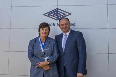 «Après une visite des ateliers de production basés à Wiltz, Willy Borsus s’est entretenu avec les employés du Groupe sur divers thèmes, dont celui des travailleurs frontaliers» (Photo: Alipa)