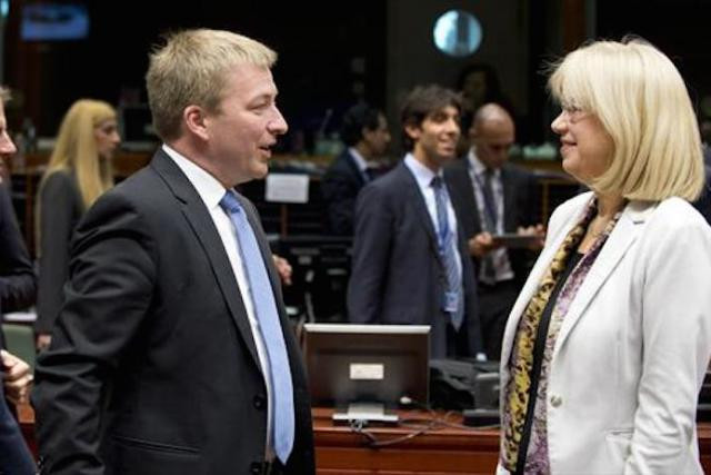 Marc Hansen et Ina Druviete, ministre lettonne de l'Éducation et des Sciences (Photo: Council of the European Union)