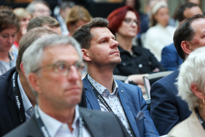 Attendees at the Competitiveness and sustainable development: Which companies for Luxembourg? roundtable on 6 June 2023, held at PwC Luxembourg. Photo: Eva Krins/Maison Moderne