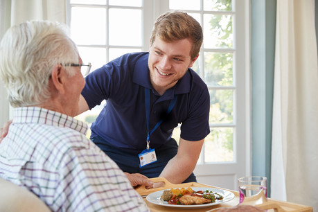 Les dépenses ont fortement augmenté dans le cadre des prestations à domicile. (Photo: Shutterstock)
