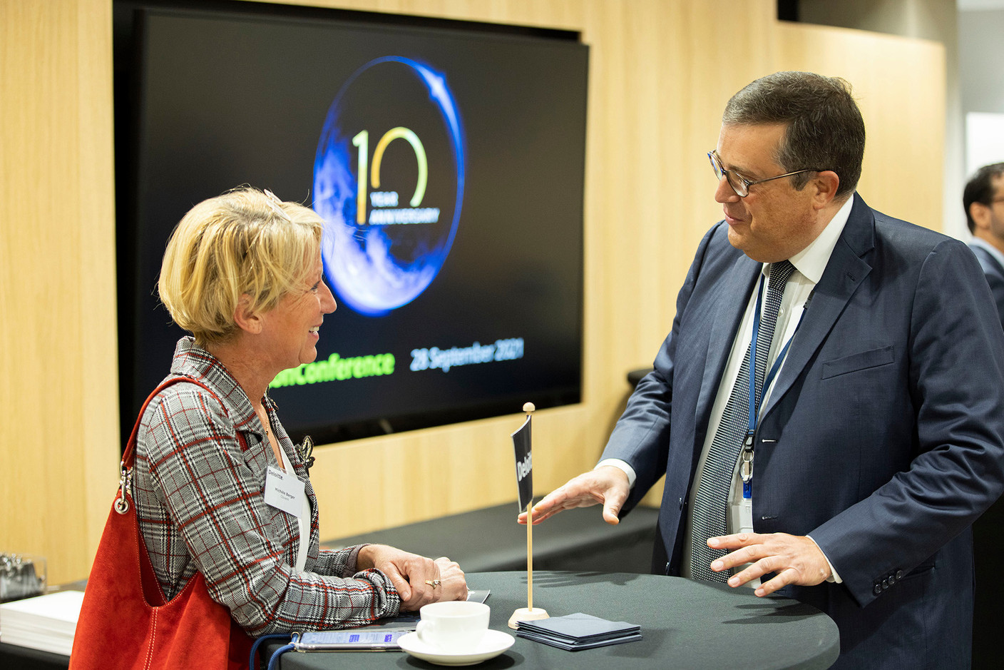 Michèle Berger avec John Psaila. (Photo: Nelson Coelho/Deloitte Luxembourg)