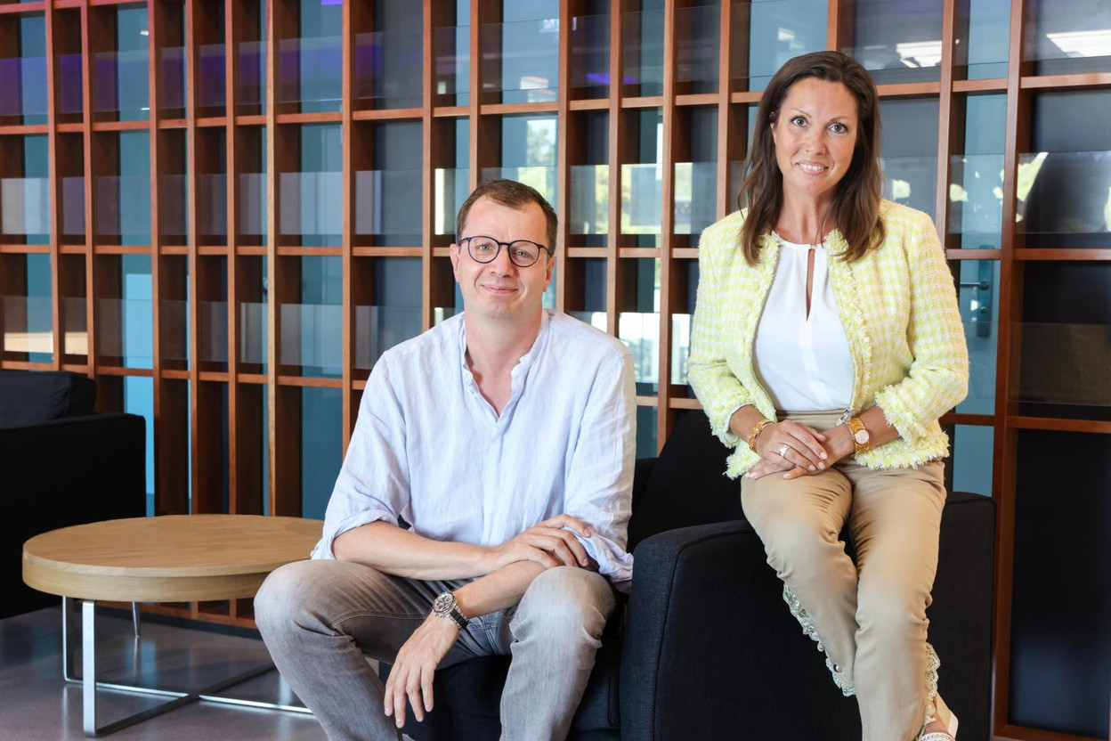 Le médecin Dr Joé Diederich et le docteur Pascale Huynen, médecin biologiste aux Laboratoires Réunis Crédit photo : Marie Russillo (Maison Moderne)