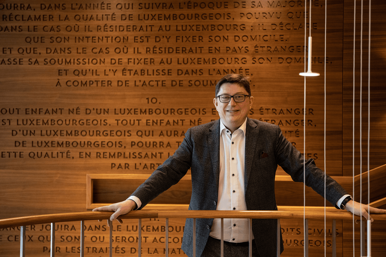 Pour Philippe Wery, la dimension service, la volonté d’apporter une contribution positive et le souci de la satisfaction client, souvent négligés aujourd’hui, doivent être au cœur de la démarche du consultant. (Crédit: Maison Moderne Publishing SA)