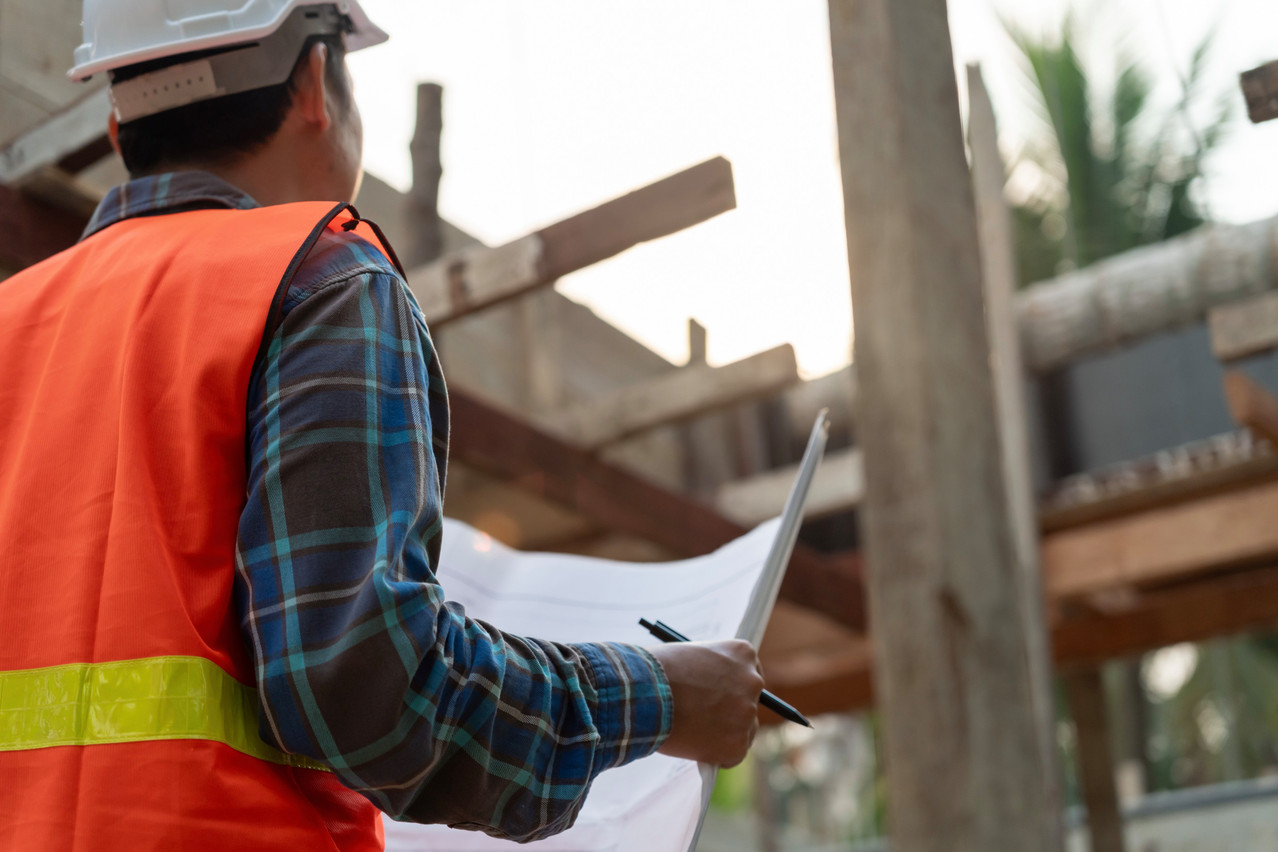 Créé en 2016, devis.lu regroupe plus de 120 artisans luxembourgeois, qui proposent des services liés à l’isolation, la toiture, les portes, les fenêtres, les vérandas, les jardins, les salles de bain, les cuisines, l’électricité et d’autres travaux liés à la construction. (Photo: Shutterstock)