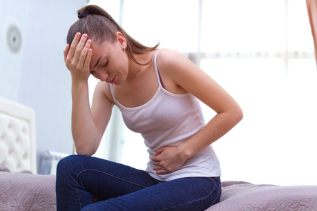 Les règles mensuelles peuvent être la cause de douleurs abdominales très intenses. (Photo: Shutterstock)